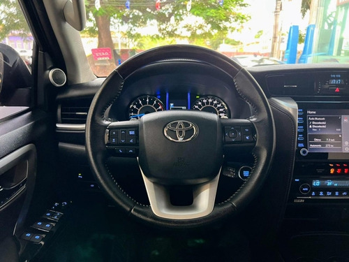 Toyota Hilux SW4 2.7 SRV 7 LUGARES 4X2 16V FLEX 4P AUTOMÁTICO