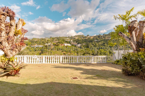 Stephany La Roche Casa En Venta En Santa Paula Mls #23-668