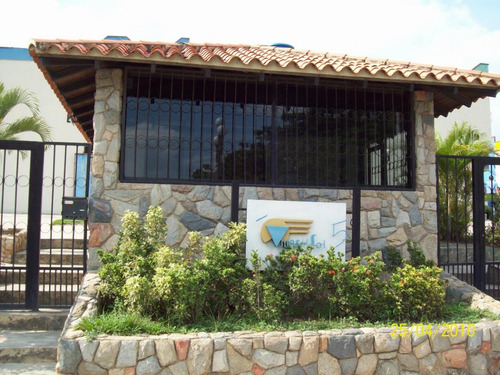 Imagen 7 de 12 de Vende. Th. 74m2. Pque Valencia. Agosto22. Sandra Niño