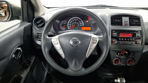 Nissan Versa 1.6 SENSE TA AC