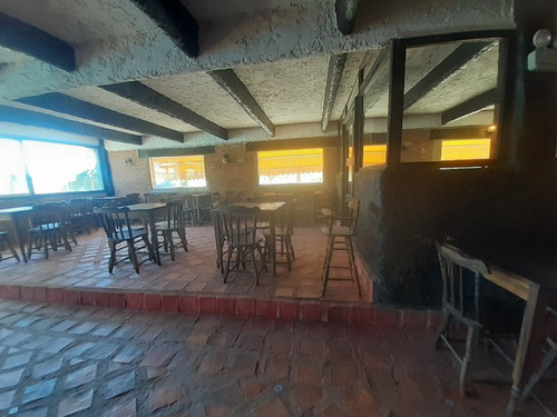 Se Vende Hotel Tucacas & Spa Boca De Aroa, Falcon. Operativo