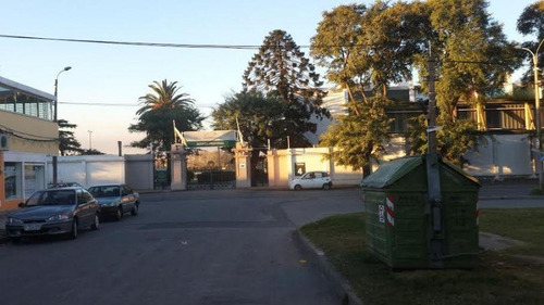 Local Comercial Sobre General Flores