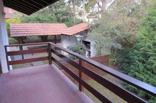 Imagen 10 de 30 de Casa En Alquiler - Temporada 2023 - Zona Golf
