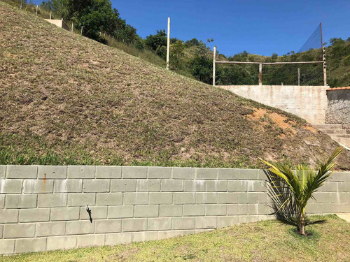 Linda Casa Na Fazenda Da Grama