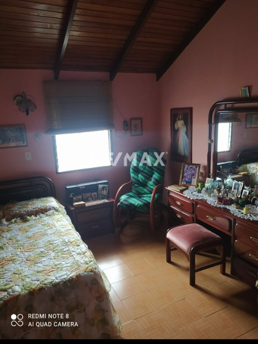 Imagen 7 de 9 de *casa En Urb. Altos De Paramillo . Manzana 2