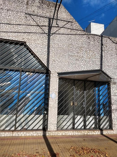 Imagen 2 de 30 de Venta Local Comercial + Departamento Con Patio 530 E/6 Y 7