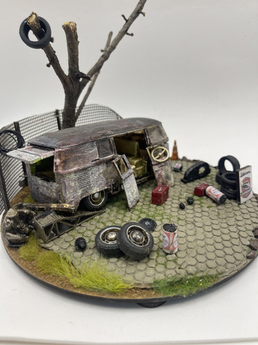 Miniatura Kombi Corujinha Abandonada Escala 1:34
