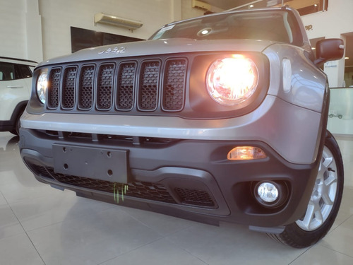 Jeep Renegade Sport 1.8 At6