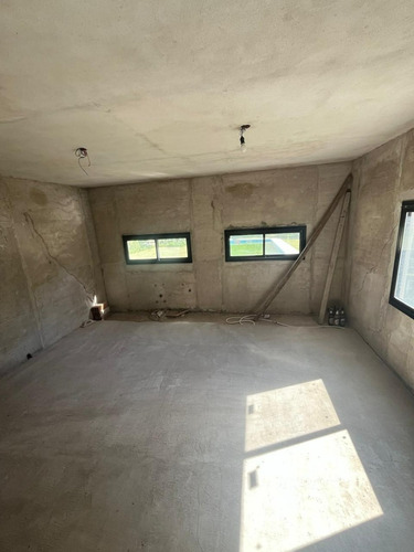 Casa 5 Ambientes A Terminar En Venta Parque Las Naciones