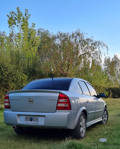 Imagen 4 de 4 de Chevrolet Astra 2007 2.0 Gl