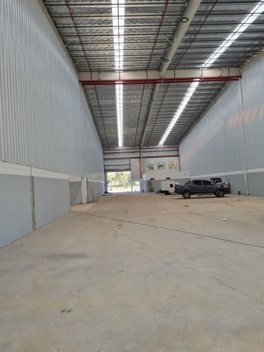 Nave Industrial 1000 M² A Estrenar