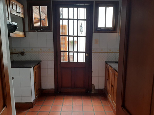 Venta Casa 5 Ambientes Centro De Lujan