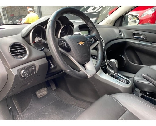 Imagem 5 de 15 de Chevrolet Cruze 1.8 Lt 16v Flex 4p Automático
