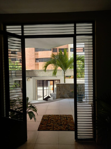 Imagen 12 de 15 de Lcda. Zulay Robles Alquila Apartamento En Urbanizaciòn La Trigaleña. Residencias Rossyel.