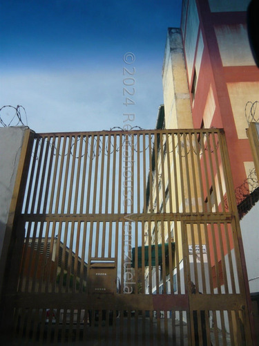 Edificio Industrial Mls #25-1311 Ng