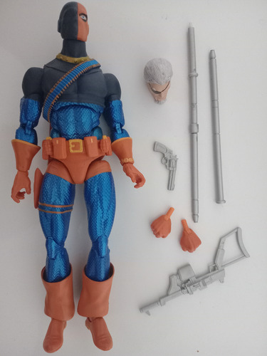 Lote D C Icons 5 Figuras Wonder Woman Cyborg Deathstroke (Usado)