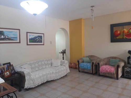 Imagen 5 de 12 de Apartamento En Valles De Camoruco - Pozo Y Planta Eléctrica