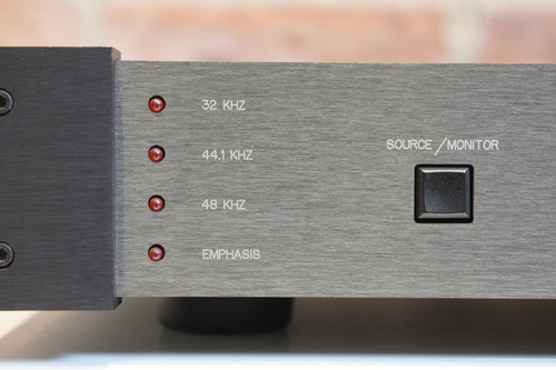 Imagen 4 de 9 de Conversor Digital Análogo Stereo Marca Krell Modelo Studio