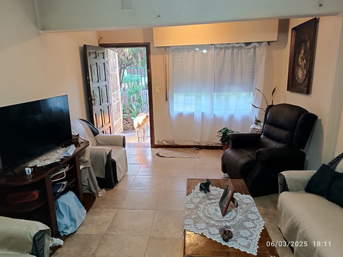 Vendo Buen Terreno Esquina Con 2 Casas En Buen Estado Ideal Para Inversionista!!!!!acepta Banco