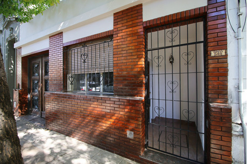 Venta Casa Terreno Propio 3 Amb.con Jardin Almagro