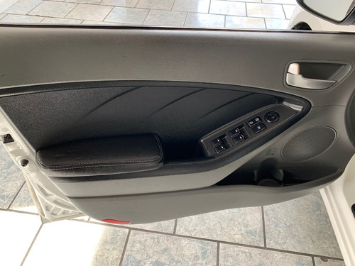 Kia Forte 2.0 Lx At 2017 Tela