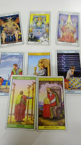 Clases De Tarot Y Terapias Holísticas