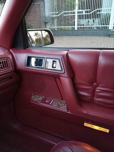 Imagem 8 de 12 de Chrysler Le Baron 1993