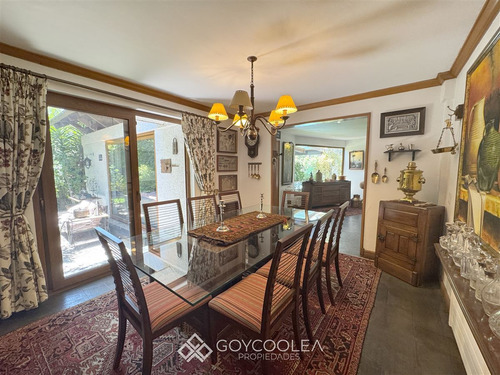 Casa En Arriendo De 5 Dorm. En Las Condes