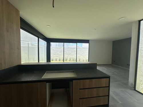 Hermosa Residencia Premium En Venta Entre El Refugio Y Zibatá, 4 Recámaras, Lujo
