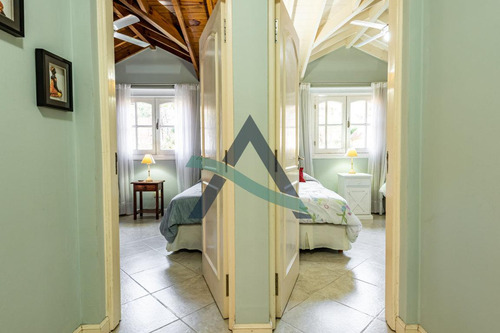 Casa 5 Ambientes C/ Dependencia. Venta Pinamar