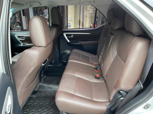 Toyota Sw4 2.8 Srx 177cv 4x4 7as At 2017 Cassano Automobili