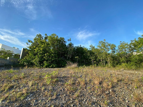 Imagen 3 de 6 de Terreno En Venta En Cancún En Lagos Del Sol, Frente A Lago