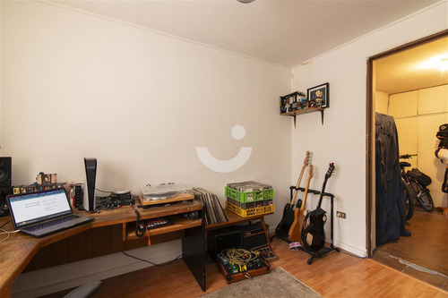 Casa En Venta De 4 Dorm. En Las Condes