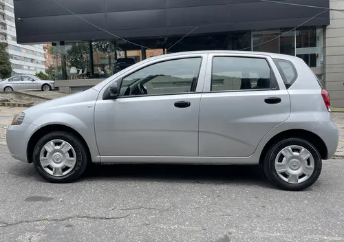 Chevrolet Aveo 1.6 Five