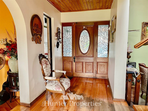 Casa En Venta De 4d3b De 365m2 En Condominio La Reina. Talca