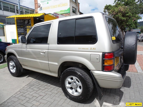 Mitsubishi Montero 2.4 V11 4x4 Mt