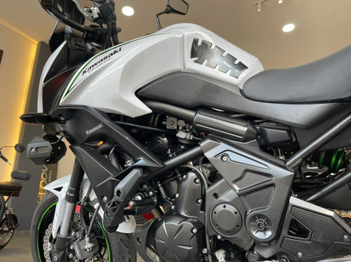 Imagem 14 de 18 de Versys Tourer 650 Abs (faby)