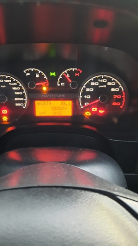 Imagem 8 de 9 de Fiat Strada 2016 1.8 16v Adventure Cab. Dupla Flex 3p