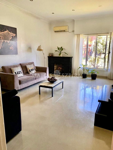 Casa Refaccionada A Nuevo Con Parque Excelente Ubicación