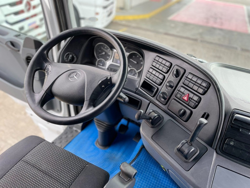 Imagem 12 de 16 de Mercedes-benz Actros 2546 6x2 17/18 Selectrucks