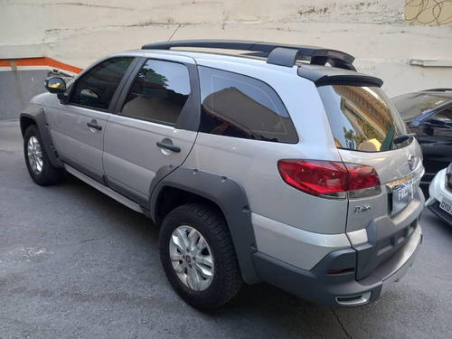Imagem 4 de 7 de Fiat Palio Weekend Adventure Locker