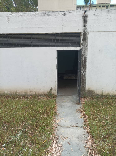Imagen 15 de 18 de Se Vende Local Comercial Urb Simon Bolivar Los Teques