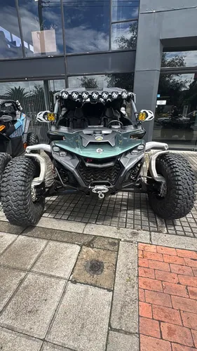 Can-am Maverick R 2024