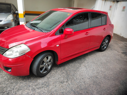 Nissan Tiida 1.8 Sl Flex 5p