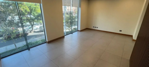 Oficina De 36 M2 Habilitada En Las Condes, Rm.