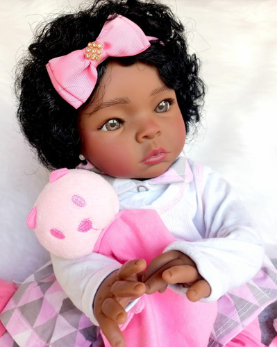 Imagem 2 de 7 de Boneca Negra Bebê Realista Menina Princesa Reborn Acessórios