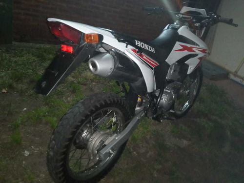 Permuto Por Auto Honda Xr Tornado 250