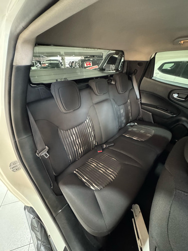 Fiat Toro 1.8 Endurance 16v Flex 4x2 Aut. 4p