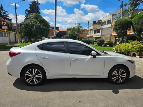 Mazda 3 Touring Versión 2