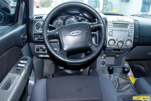 Ford Ranger 2.6 4x4 2011